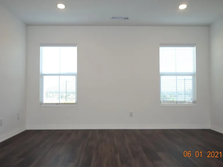 23155 Parkview Ct — Photo 7