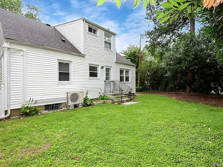 242 Clinton Rd — Photo 36