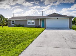 572 SW Crawfish Dr SW, Port Saint Lucie, FL 34953