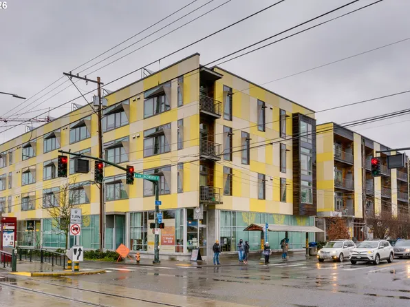 1455 N Killingsworth St APT 417, Portland, OR 97217