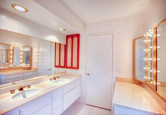 5th image of 4543 Coldwater Canyon Ave APT 2