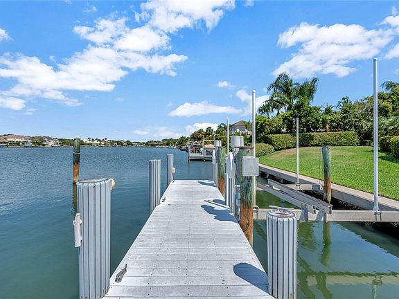 5th image of 192 Spinnaker Dr