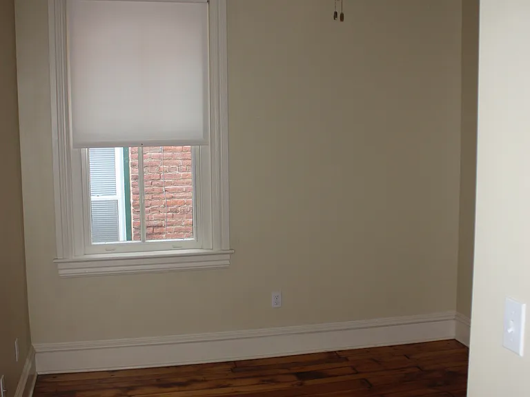 90 W Ross St — Photo 11