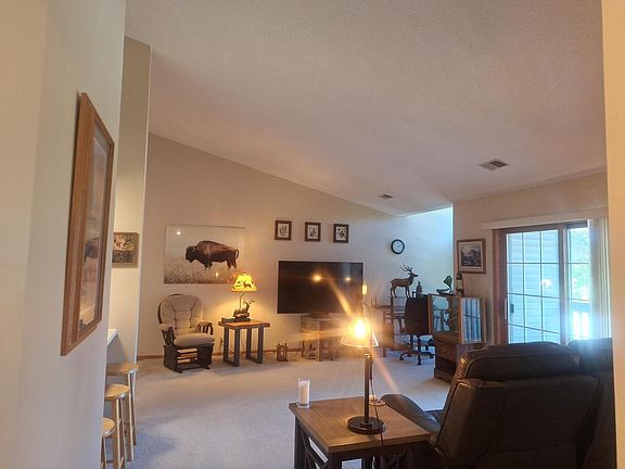 2nd image of 817 Quinlan DRIVE #E