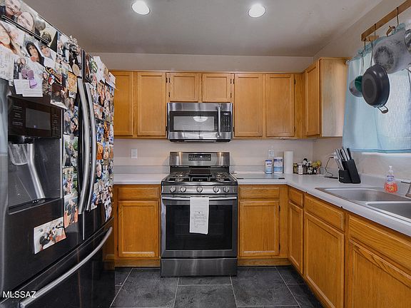 4th image of 9271 N Golden Finch Ave