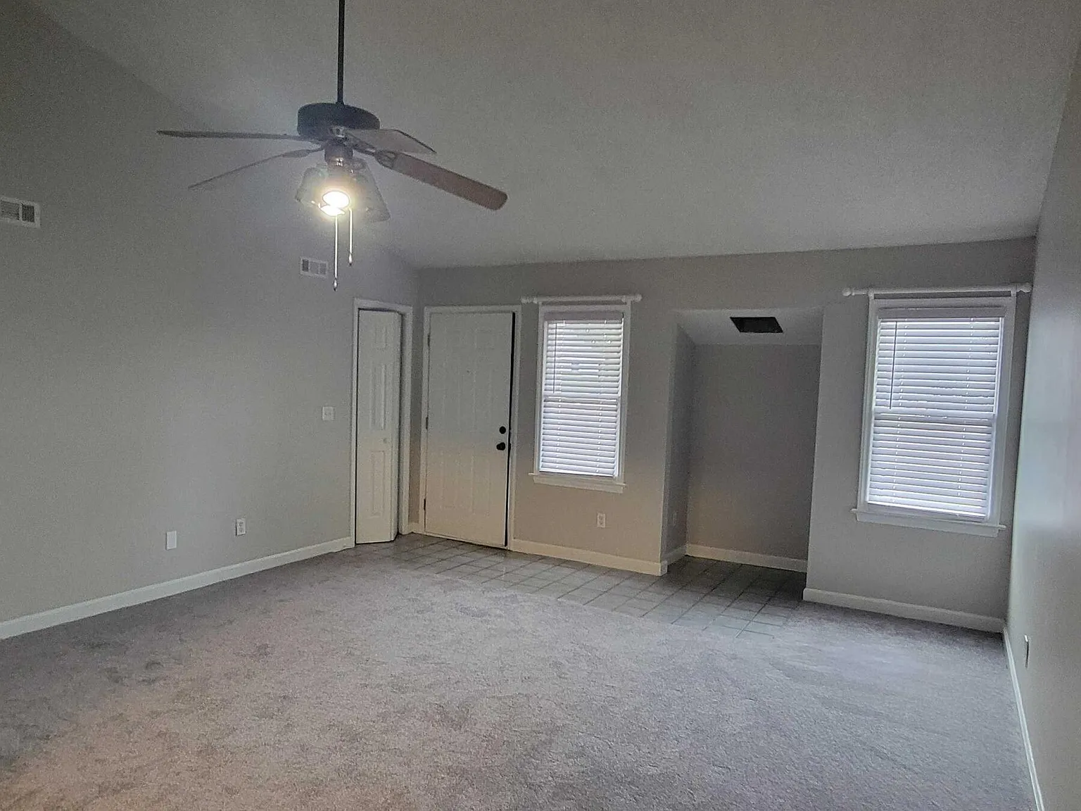 Studio, 2.0 bath, 1268 sqft, $1,500 — Photo 2