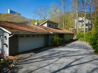 112 Elk Horn Ln, Sugar Mountain, NC 28604