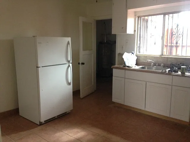 434 N Poplar Ave — Photo 3