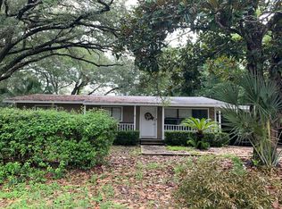 15 Comet St SW, Fort Walton Beach, FL 32548