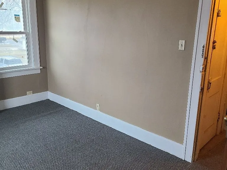102 W Arlington St #3 — Photo 18
