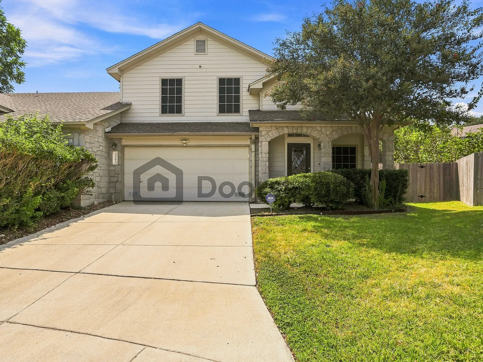 3 bed, 2.5 bath, 1740 sqft, $1,850 — Photo 1