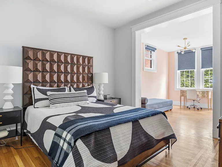 4132 Roland Ave #1 — Photo 8