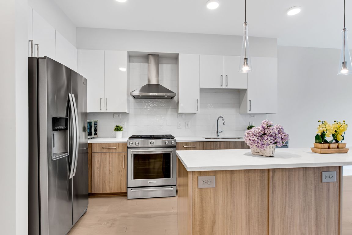 next background image