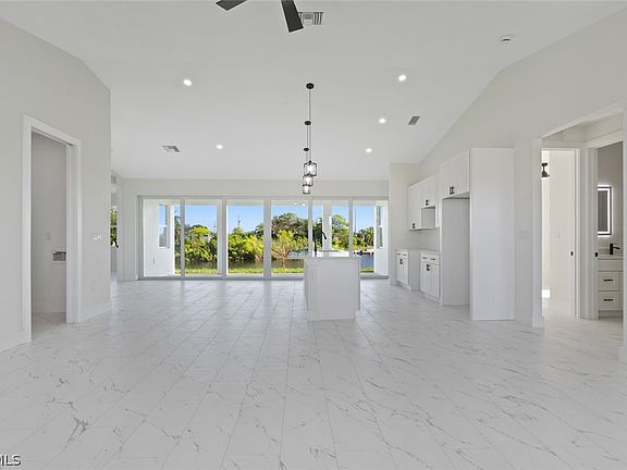 4th image of 4306 NW 35th St