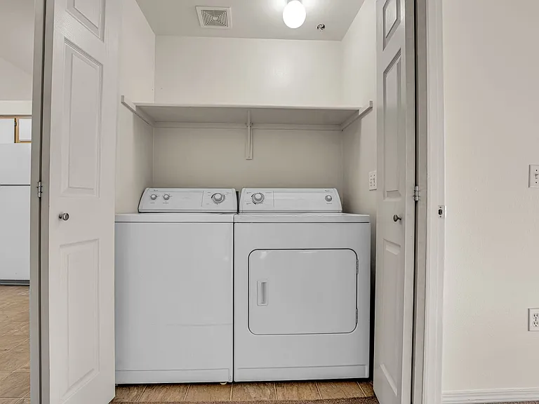 #271 CHELSEA COURT APTS — Photo 56