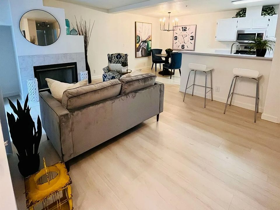 1st image of 125 Sea Crest Cir