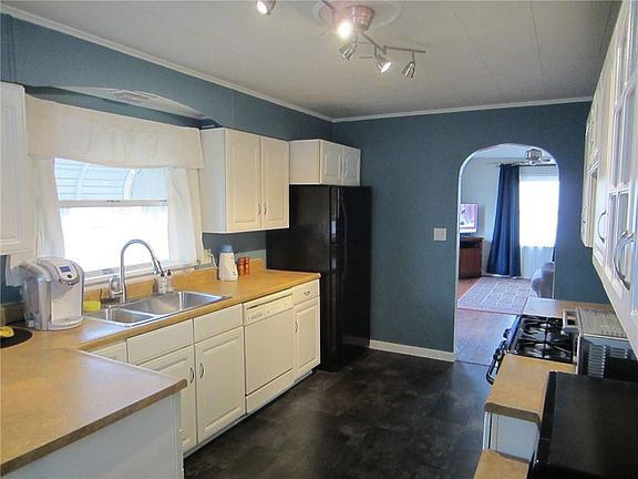 4th image of 306 S Franklin St