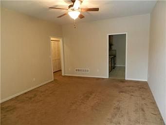 3rd image of 8922 Grand Ave