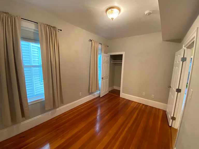 1098 Bennington St #2 — Photo 11