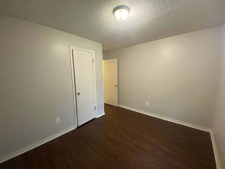 469 Crabapple Ct #B — Photo 8