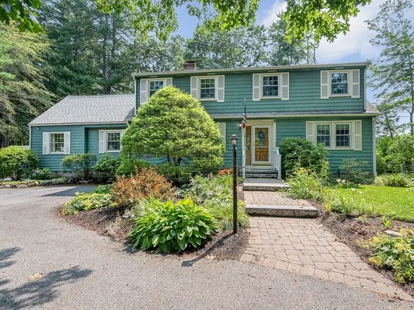 135 Wood St, Lexington, MA 02420