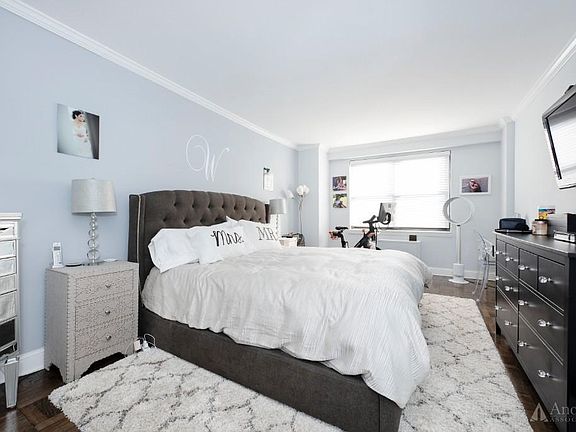3rd image of 315 E 65th St APT 9D