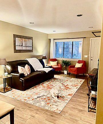 3rd image of 2781 Mull Ave #8C