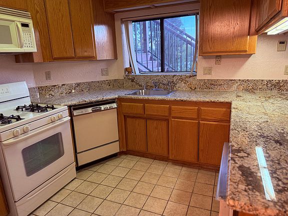 3rd image of 13114 Polvera Ave #A