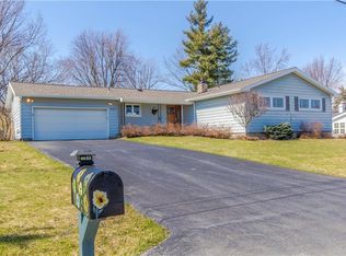 19629 Woodside Dr, Watertown, NY 13601