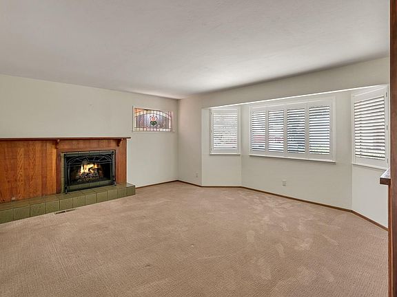 4th image of 881 Cecelia Drive