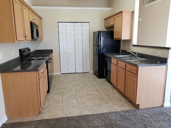 4th image of 355 Cottage Dr