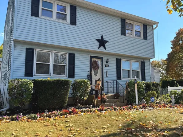 4 Marlow Ct, Hamilton, NJ 08610