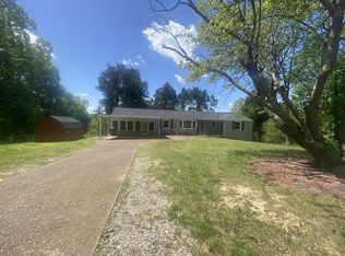 99 Cedar Hill Dr, Waverly, TN 37185