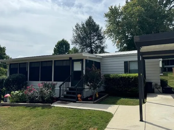 10 Hill St, Franklin, NC 28734