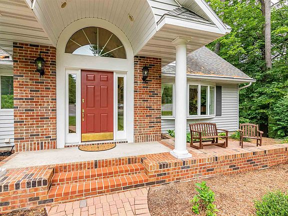 2nd image of 2421 Branwood Dr