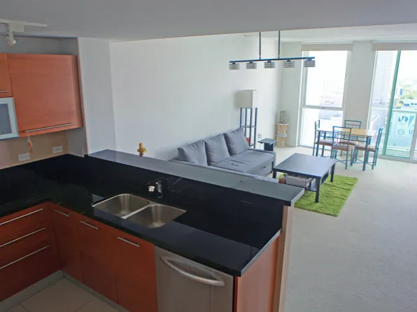 253 NE 2nd St APT 2606, Miami, FL 33132