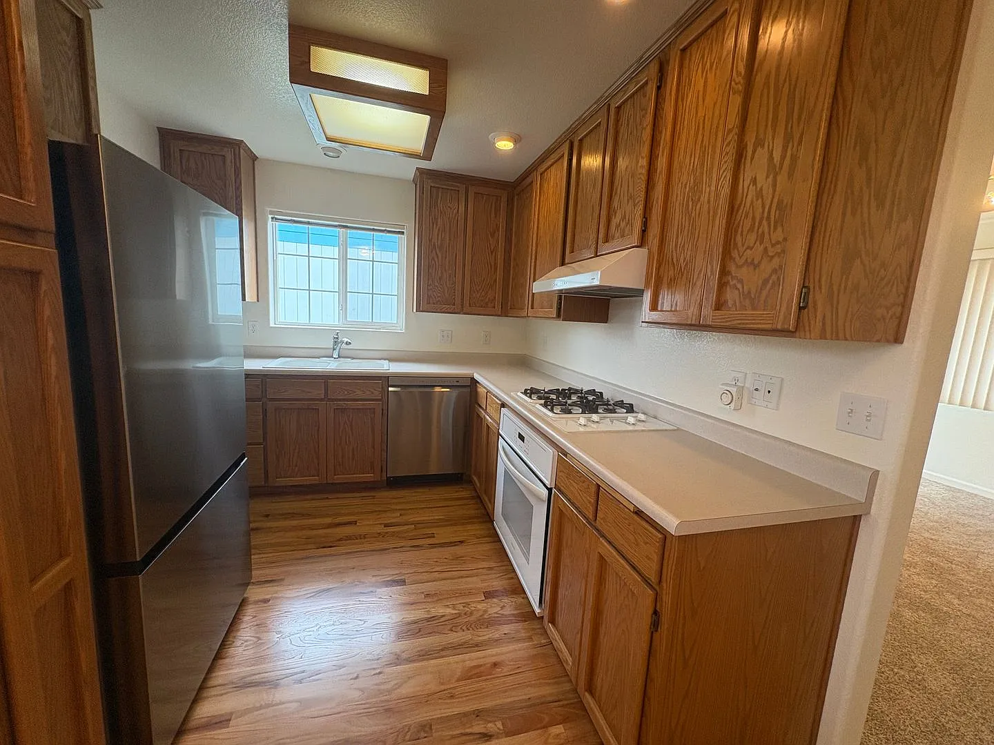 2 Bed 1 Bath Apartment — Photo 3