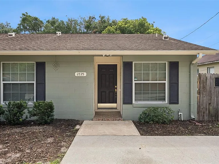 2725 Mayer St — Photo 3