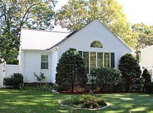 46 Fairmount Ave, Saugus, MA 01906
