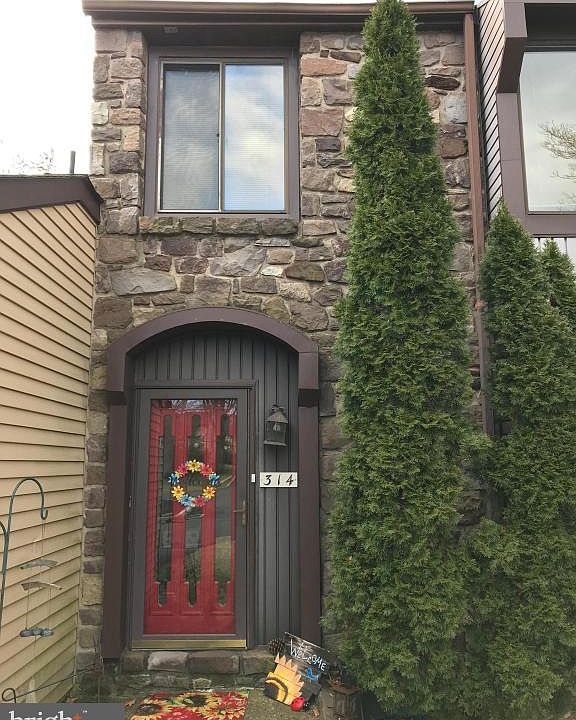 1st image of 314 Milford Ct
