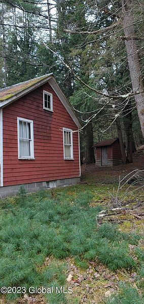 3rd image of 363 Horse Hill Road