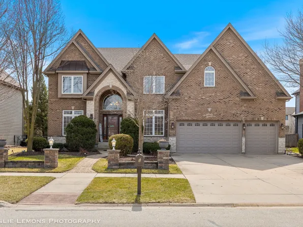 4012 Champion Rd, Naperville, IL 60564