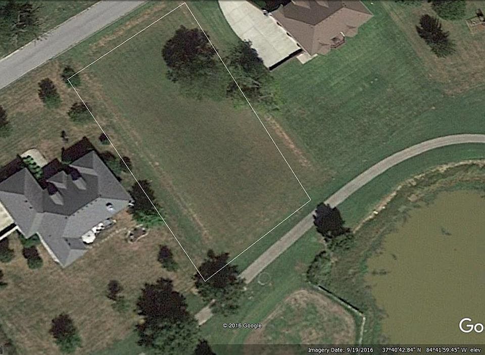 1st image of 218 Bluffwood Dr