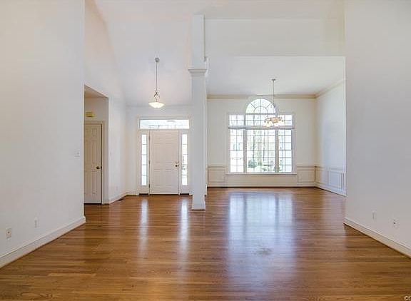 5th image of 6548 Saint Cecelia Dr