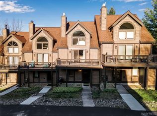 17 Slopeside Rd #17, Ellicottville, NY 14731