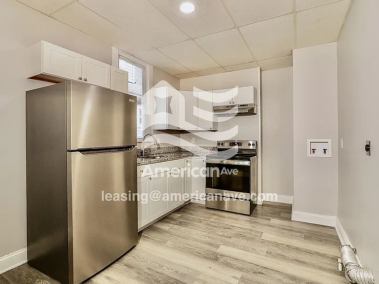1605508_006_kitchen_6.jpg
