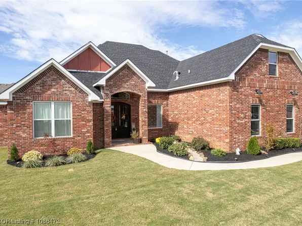 507 Two Sisters Ct, Fort Smith, AR 72916