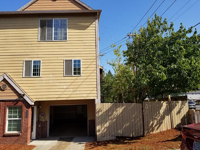 12161 SE Harold St — Photo 1