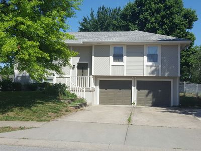 10809 N Holmes St, Kansas City, MO, 64155