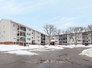 6532 Bilberry Dr #205, Ottawa, ON K1C4N9